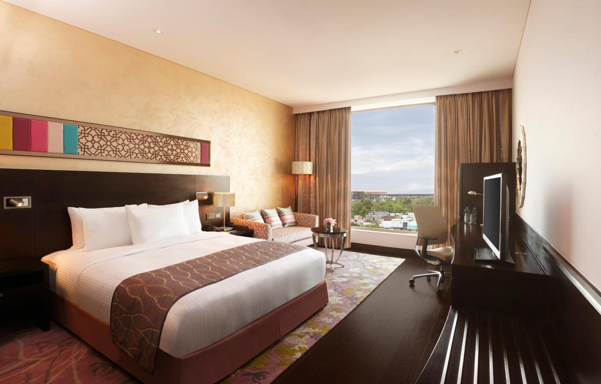 Hilton Jaipur Hotel Buitenkant foto Deluxe Room