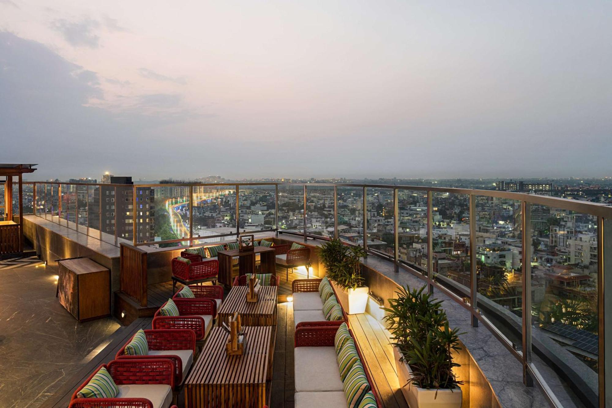 Hilton Jaipur Hotel Buitenkant foto The View