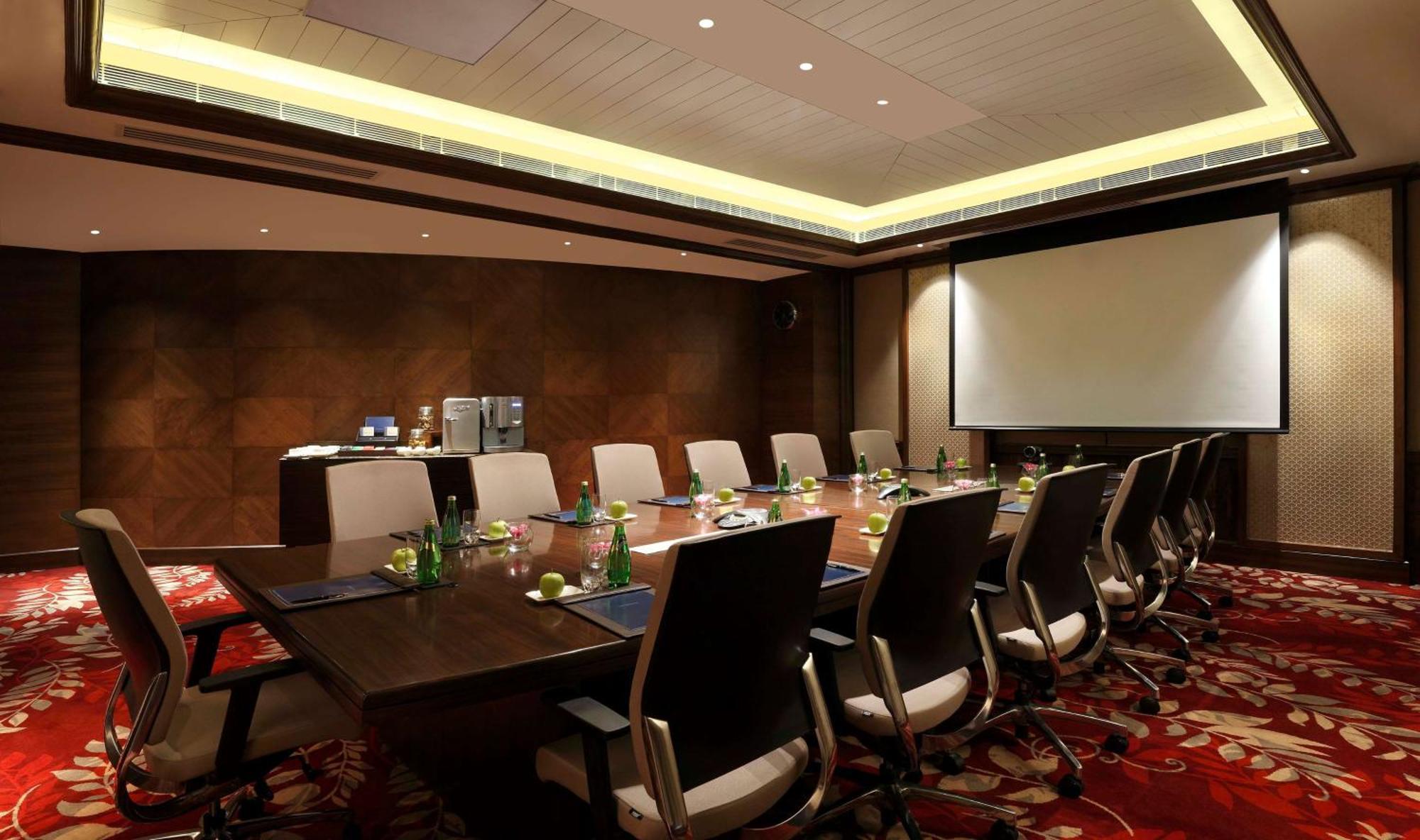 Hilton Jaipur Hotel Buitenkant foto Boardroom at the Taj Mahal Palace, Mumbai